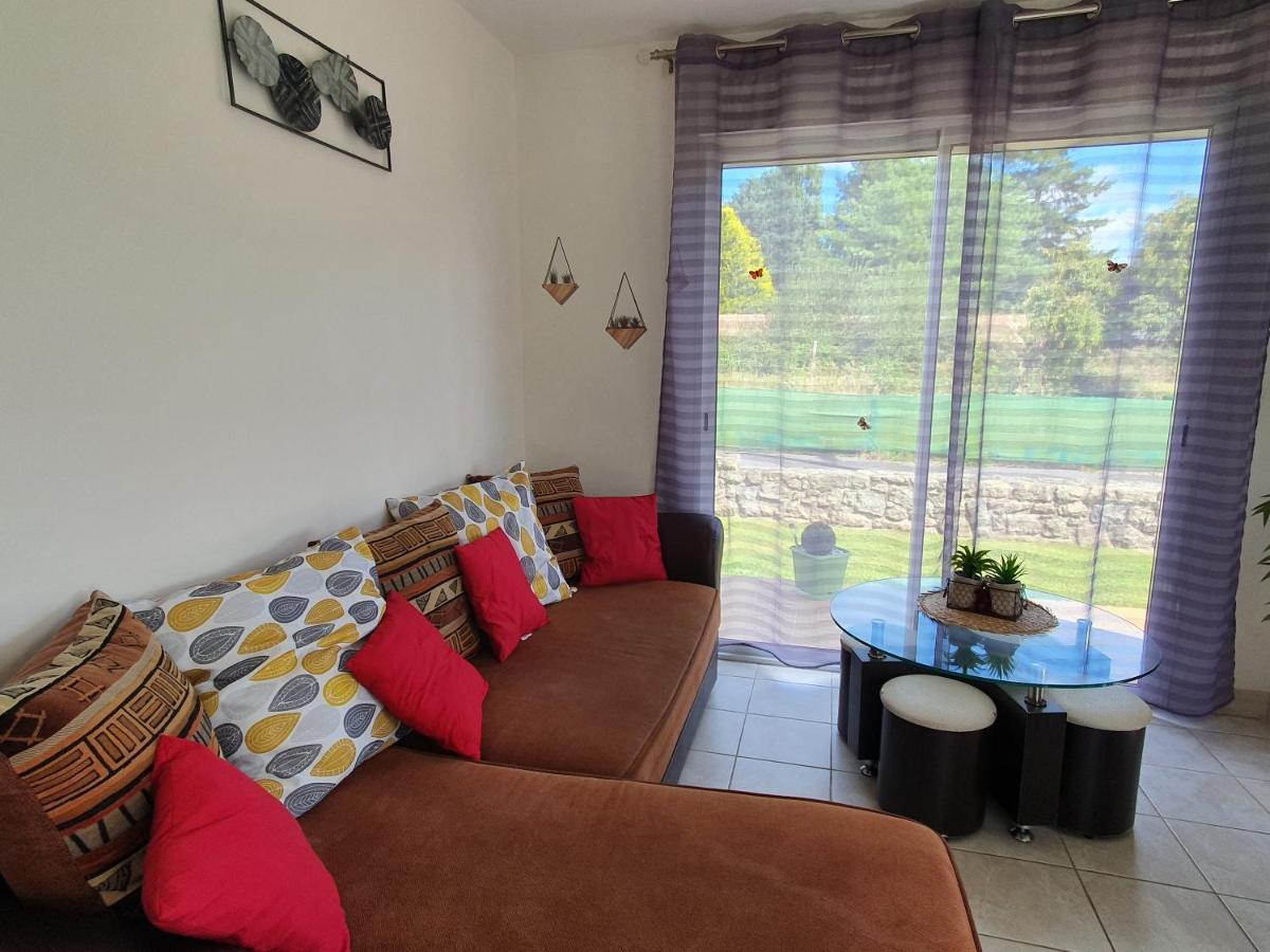 Locmousteru Holiday home *