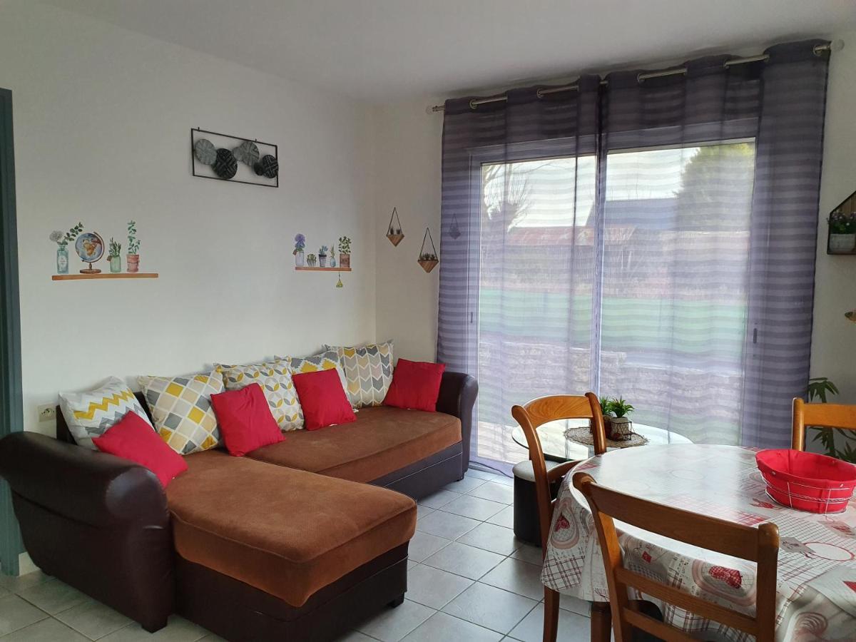 Locmousteru Holiday home *